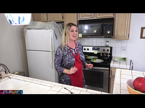 ❤️ Stepmom milking him in the kitchen before his date ️ Super porn at en-us.sexarxiv.ru ❌️❤